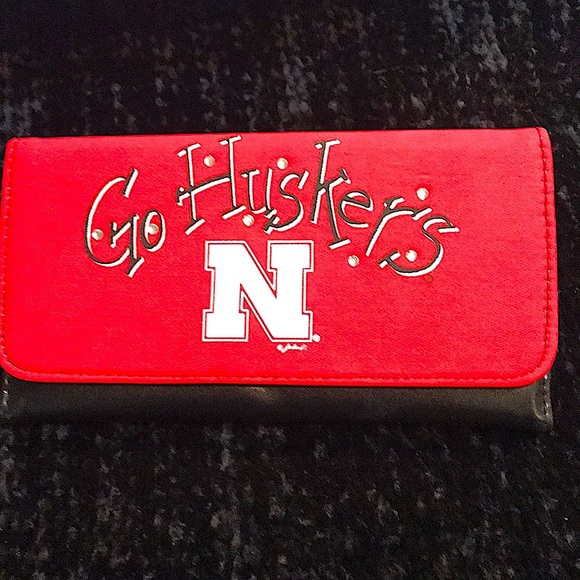 Go Big Red Husker Purse, Wallet, phone holder. - Picture 2 of 9